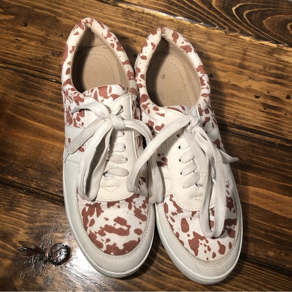 Stella Sneaker Caramel Cow Print Size 8 - Picture 3 of 11